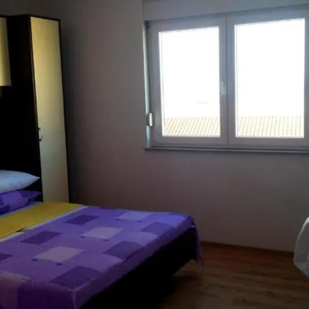 Sarita 2 Apartamento *