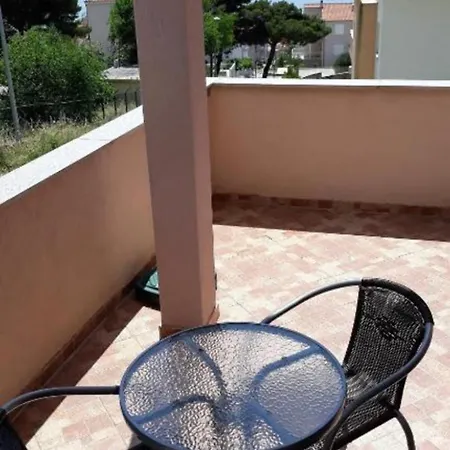 Sarita 2 דירה *
