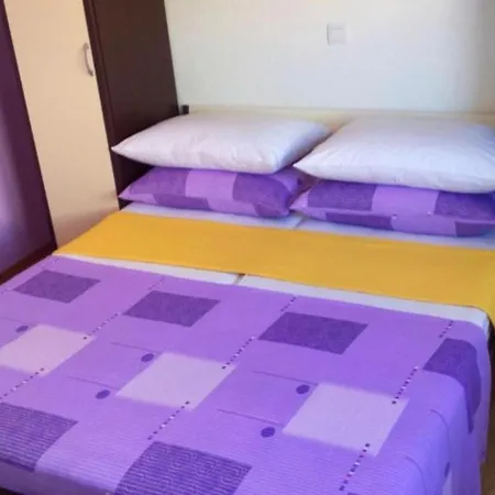 Sarita 2 Makarska