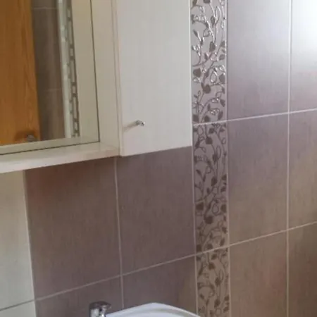 Apartamento Sarita 2 *